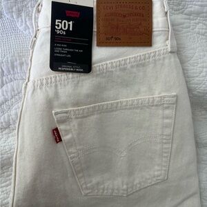 Levi’s 501’s 90’s Style in Ecru White. New with tags. Size 27 x 32 length